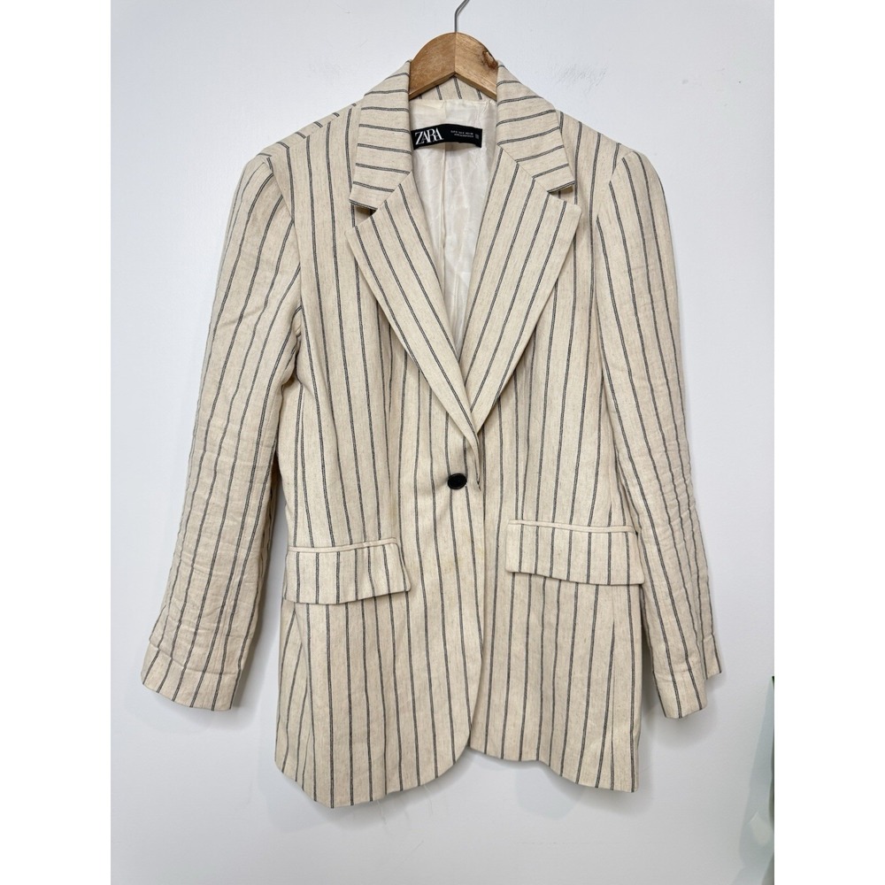 Zara STRIPED STRAIGHT‎ CUT BLAZER. Size S